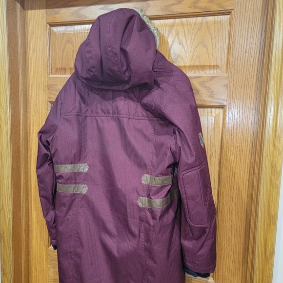 Womens Burgundy Winter Jacket - Picture 5 of 5